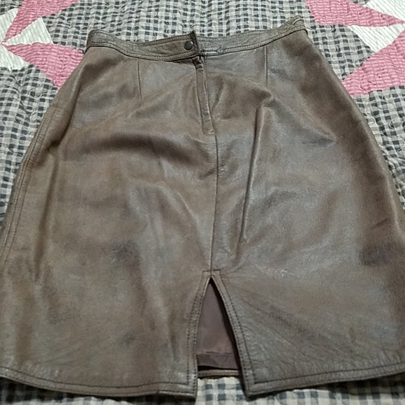 Brown distressed leather straight skirt, size 9/10 - Picture 3 of 5